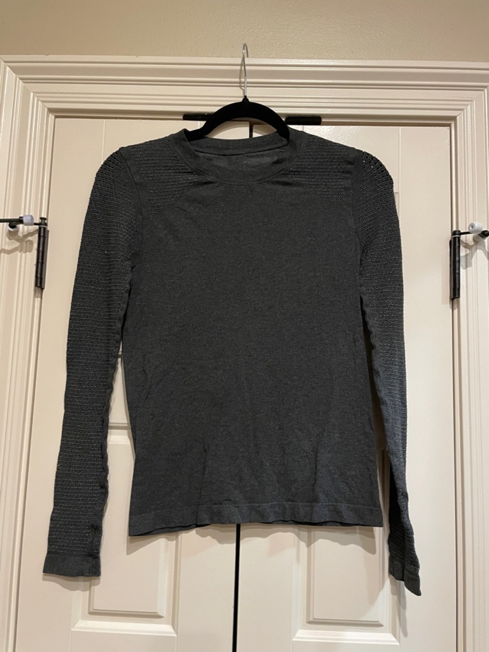 Long Sleeve Textured Knit Top - Dark Gray